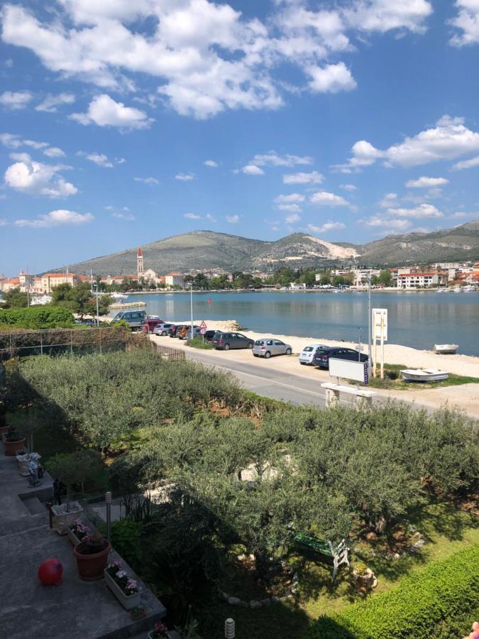 Apartments Kapetanovi Dvori Trogir Exterior photo