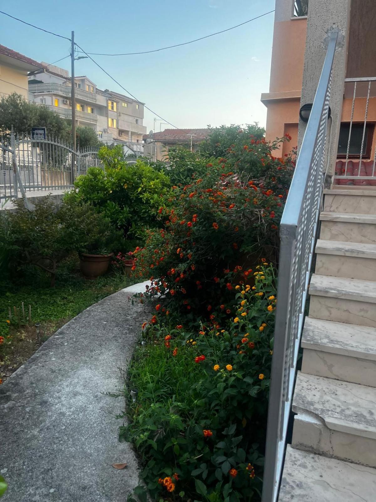 Apartments Kapetanovi Dvori Trogir Exterior photo