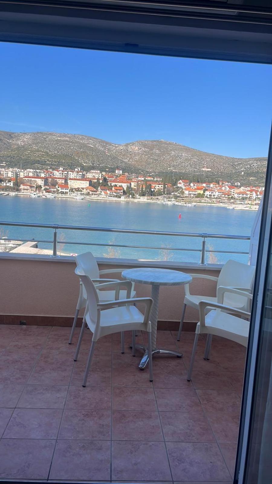 Apartments Kapetanovi Dvori Trogir Exterior photo
